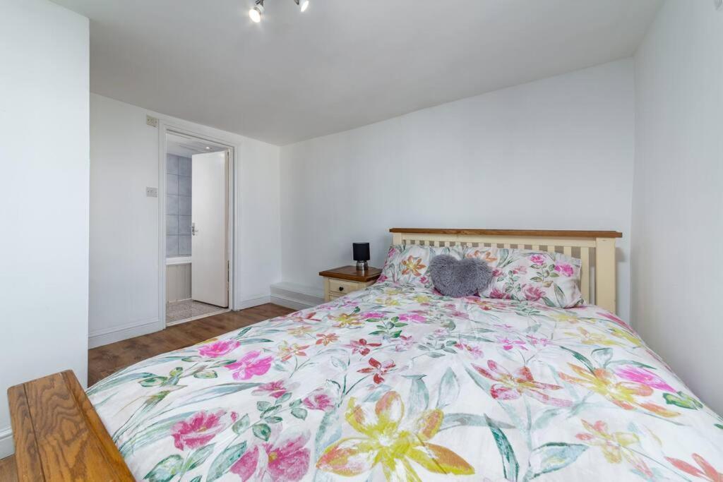 Apartamento Lovely One Bedroom Flat On Edgware Road #03 *