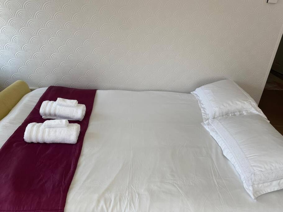 Apartment One Double Bedroom In A Shared *