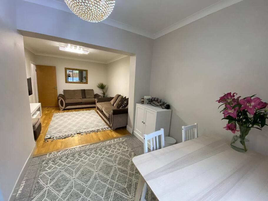 Apartment Cheviot 2 Bed *