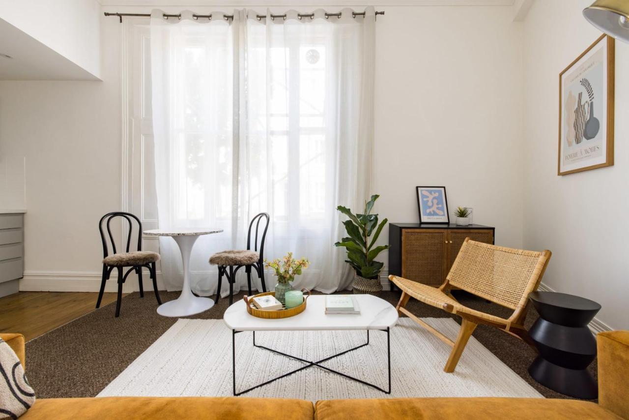 Apartment Spacious With Office & Rear Terrace *