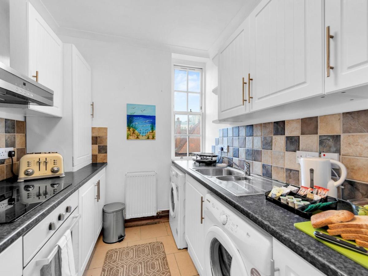 Apartment Pass The Keys - Spacious Modern 2br Flat For 6, 3min Walk To Hammersmith Station London