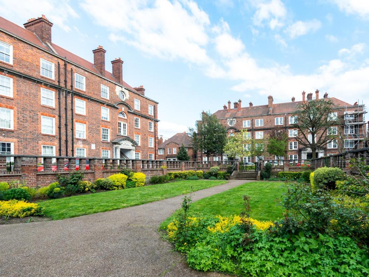 Pass The Keys - Spacious Modern 2br Flat For 6, 3min Walk To Hammersmith Station Apartment