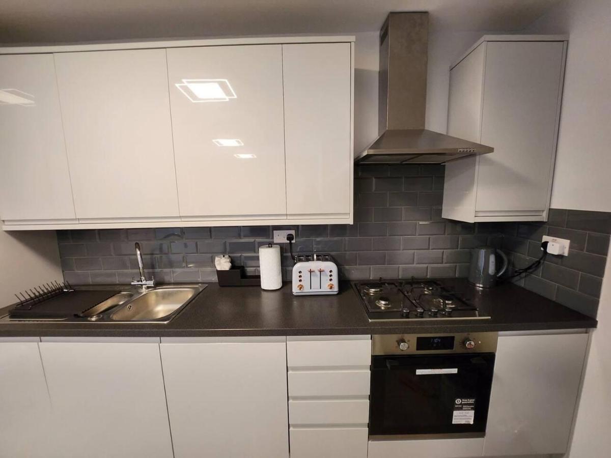 Beautiful 2-bed In - Sleeps 6!