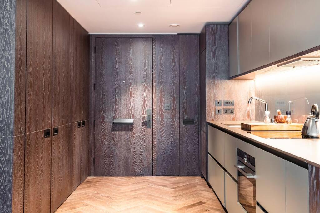 Appartement Luxury 2 Bedroom Flat Londen
