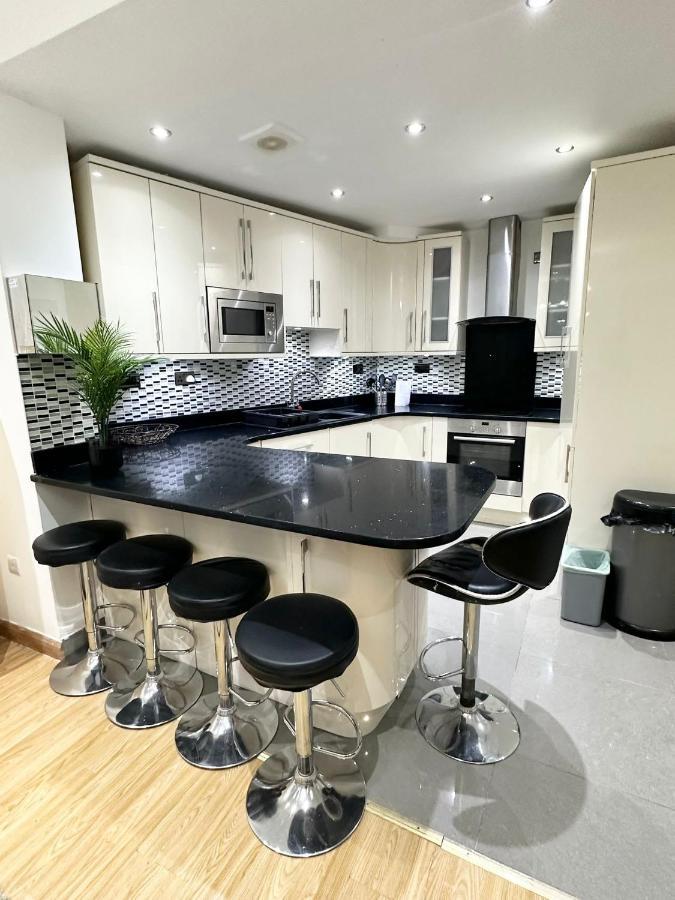 Vakantiehuis Relaxing In Spacious House Londen
