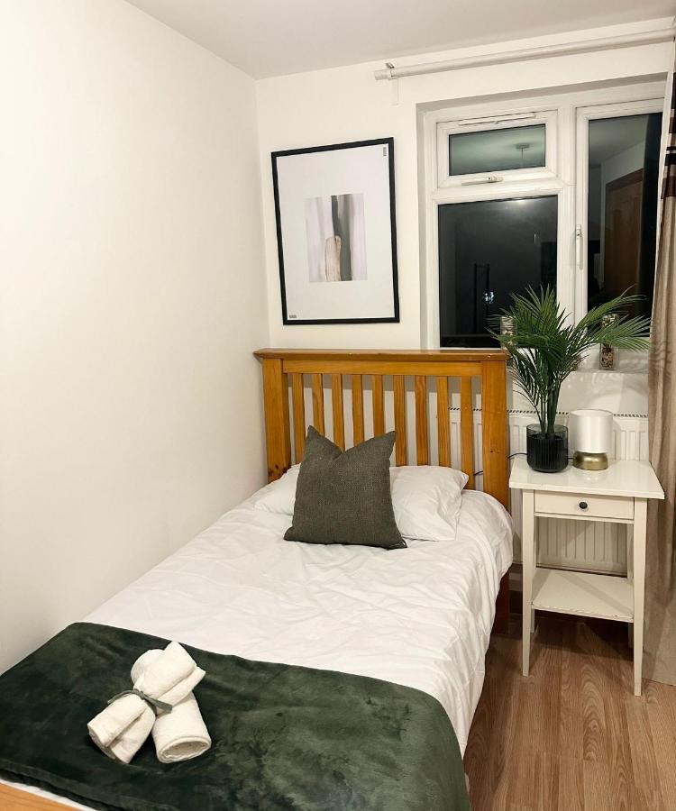 Vakantiehuis Relaxing In Spacious House Londen