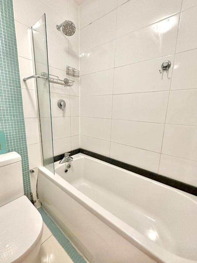Relaxing In Spacious House Vakantiehuis