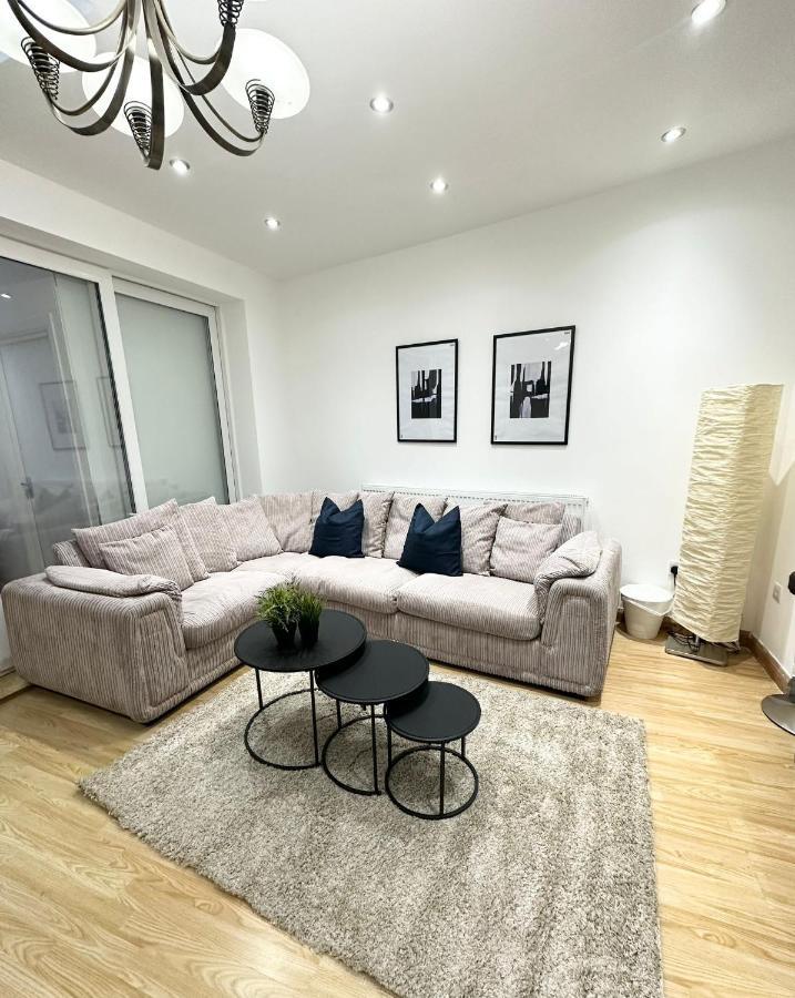 Vakantiehuis Relaxing In Spacious House