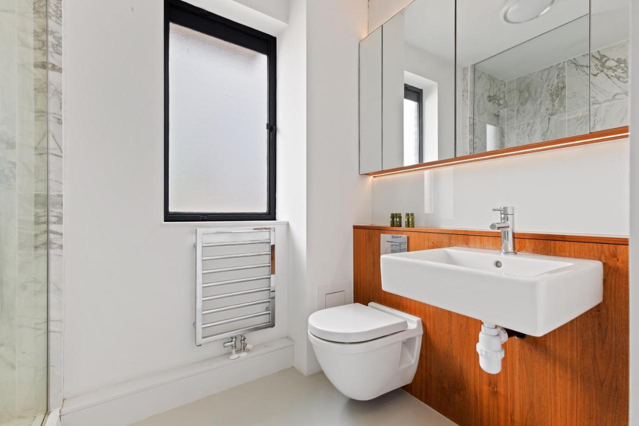 Luxurious Harrods Penthouse With Stunning Views London