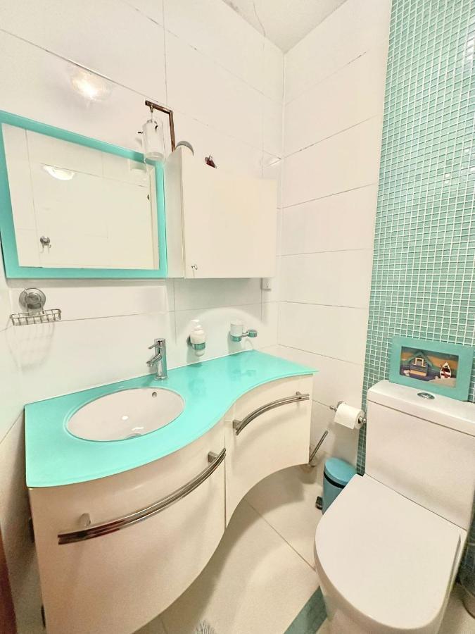 Relaxing In Spacious House Vakantiehuis