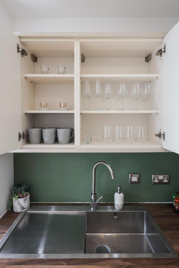 Modern One Bedroom Next To Old Street Apartment *