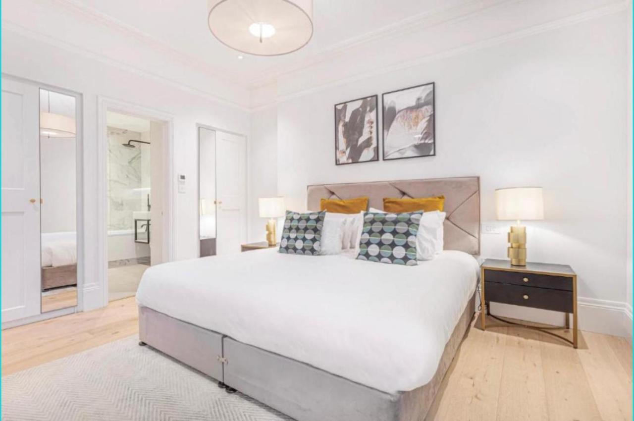 Royal Kensington In Cromwell Road * London