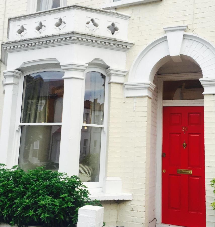 Colourful 2 Bed 2 Bath Tooting House * London