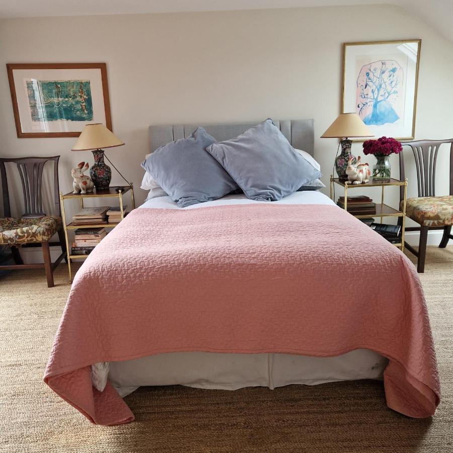 Apartment Colourful 2 Bed 2 Bath Tooting House London