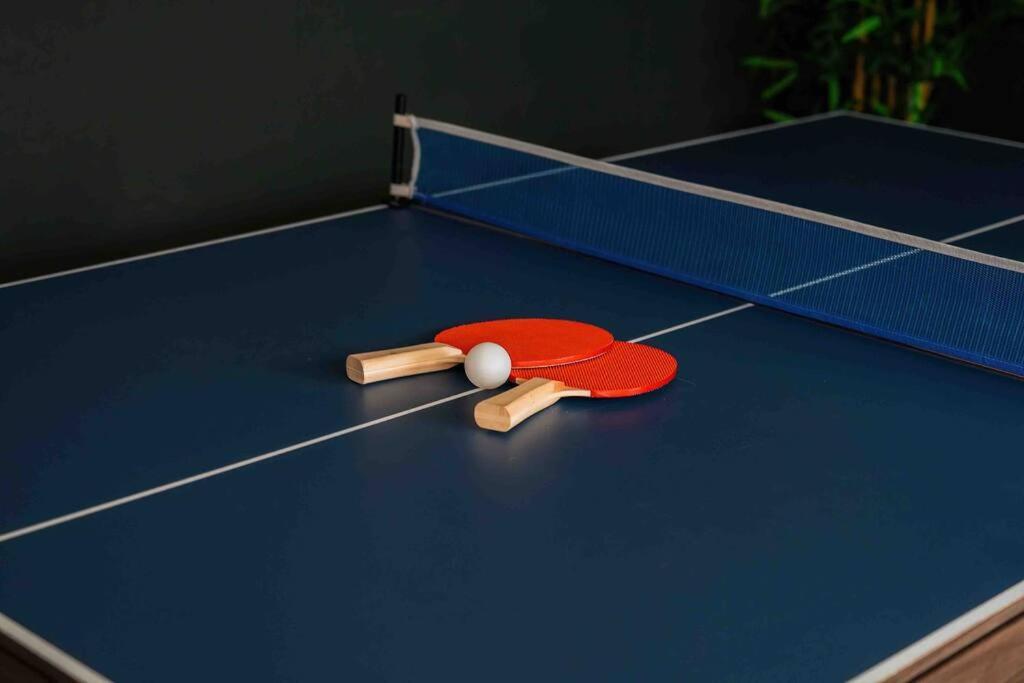 Contractor Base With Pool Table Holiday home