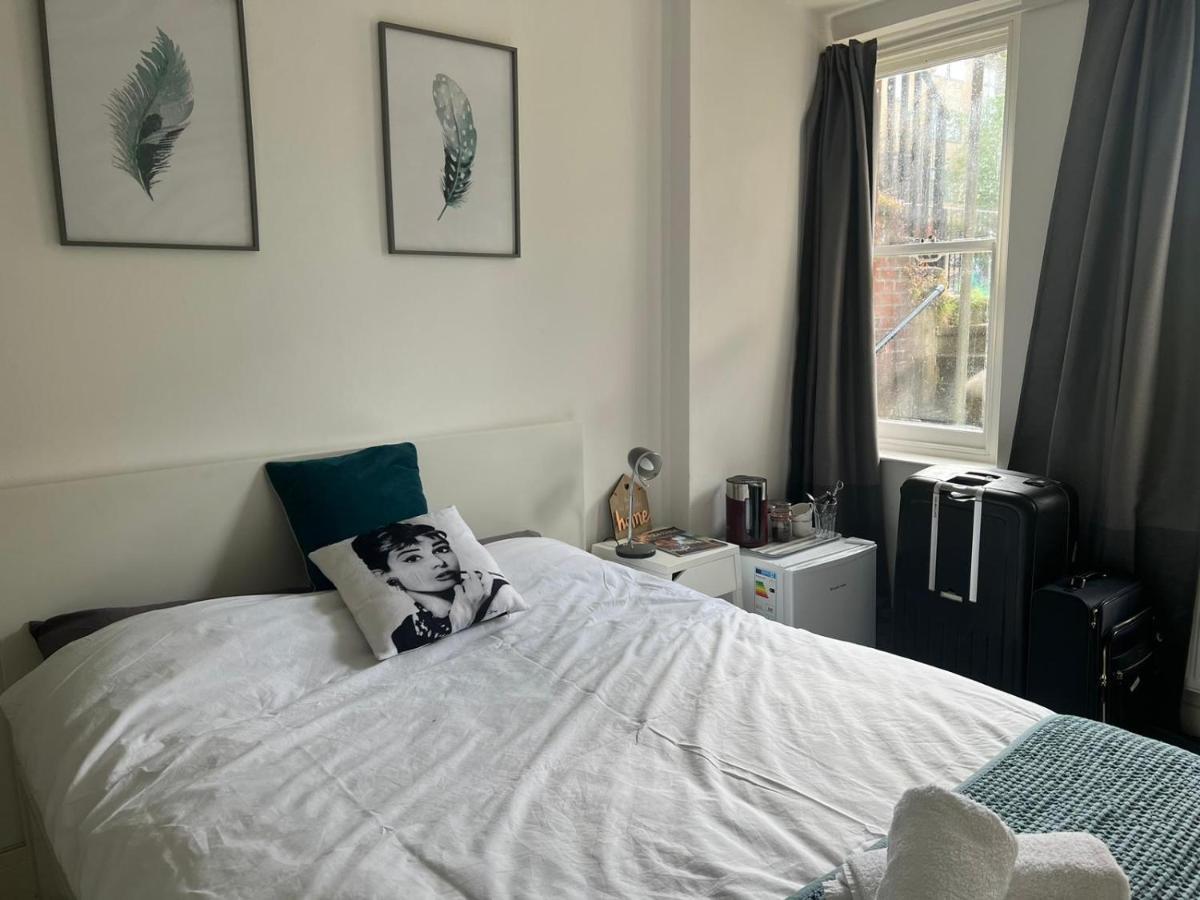 Double En-suite In Finsbury Park London