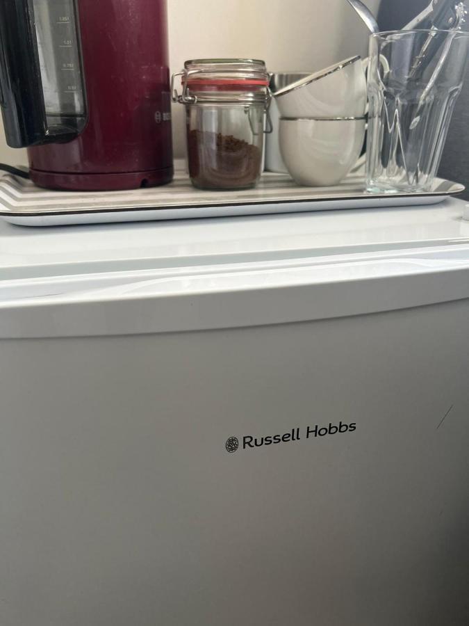 Double En-suite In Finsbury Park Homestay London