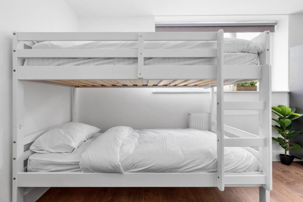 Sleep 8 Eye Wrf Appartement Londen