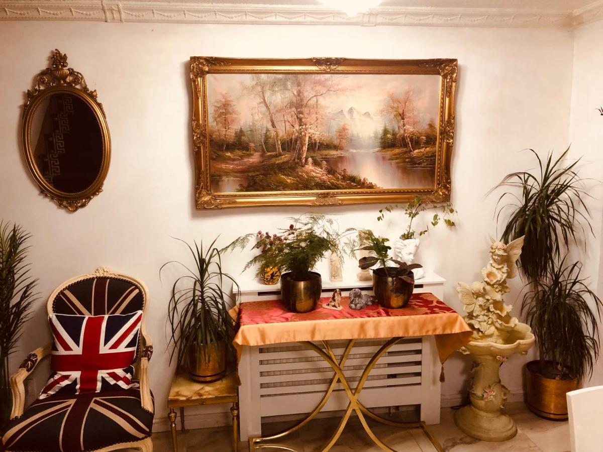 Cheerful 4 Bedroom House With Garden Free Parking Ferienhaus London
