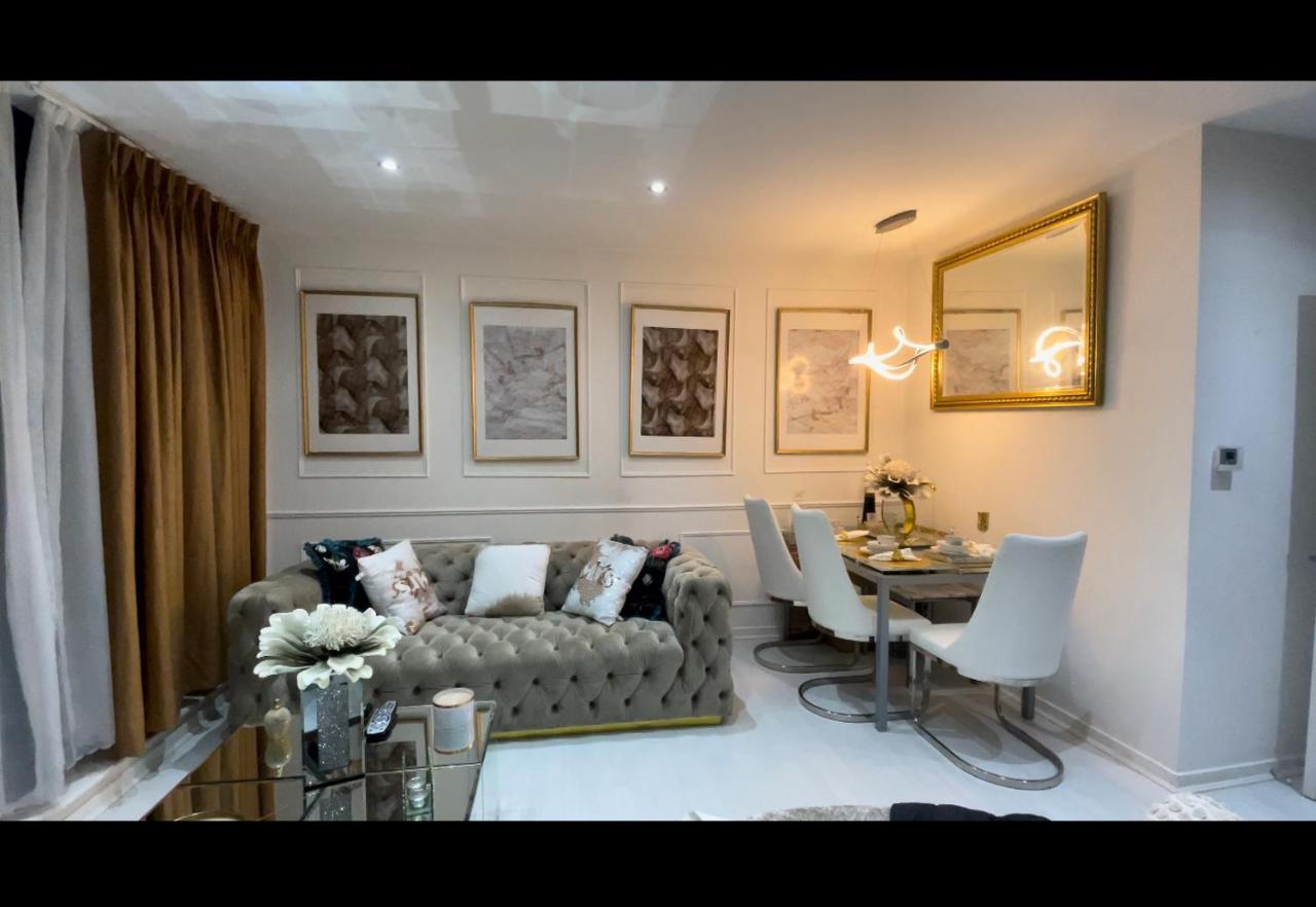 Spacious One Bedroom Ft In King's Cross Apartment