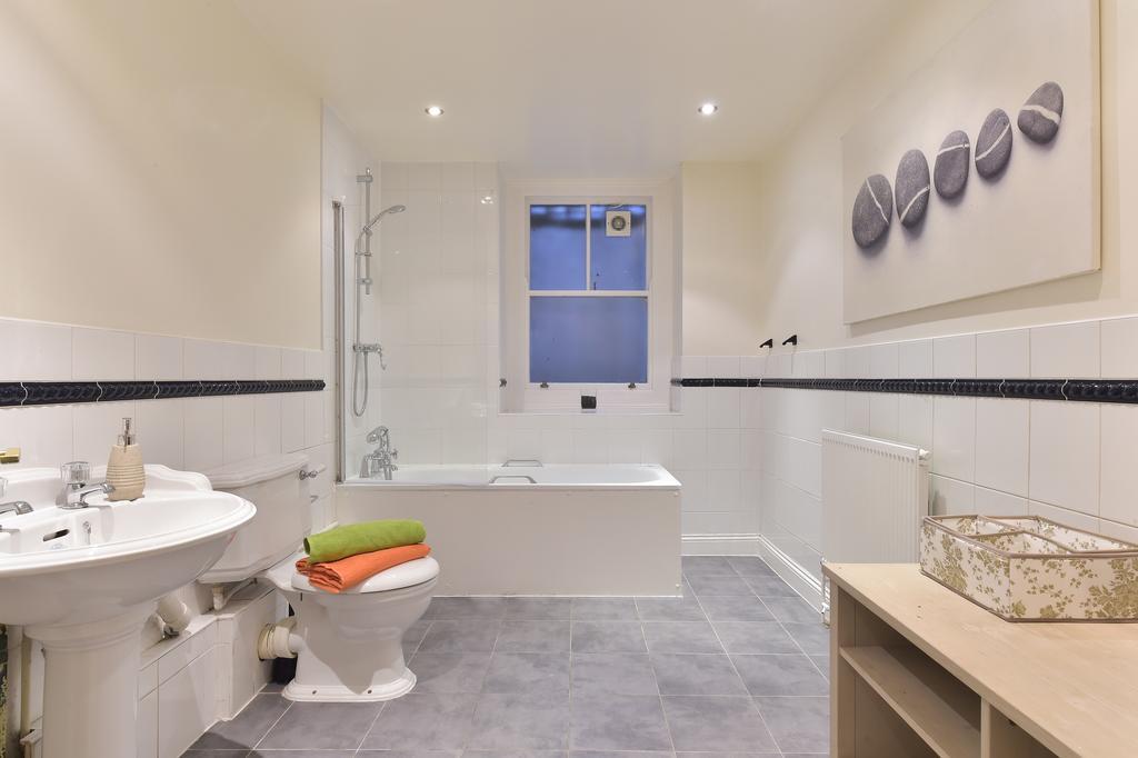 Chancery Lane Apartment