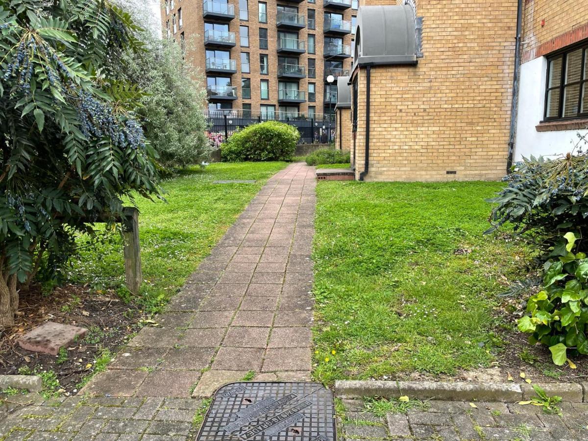 Surrey Docks Se16 Near Canada Water N Easy Access Canary Wharf Appartement