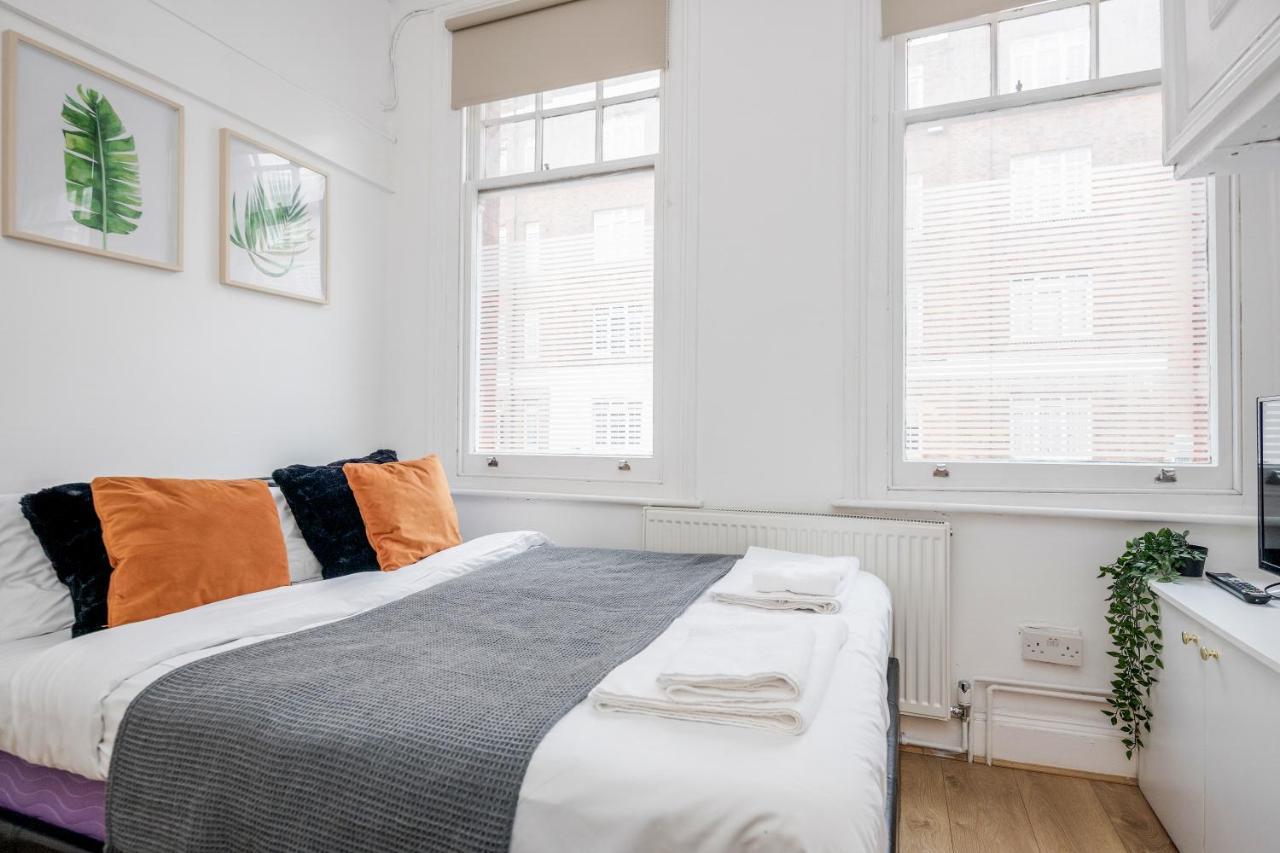 Kensington Apartment *