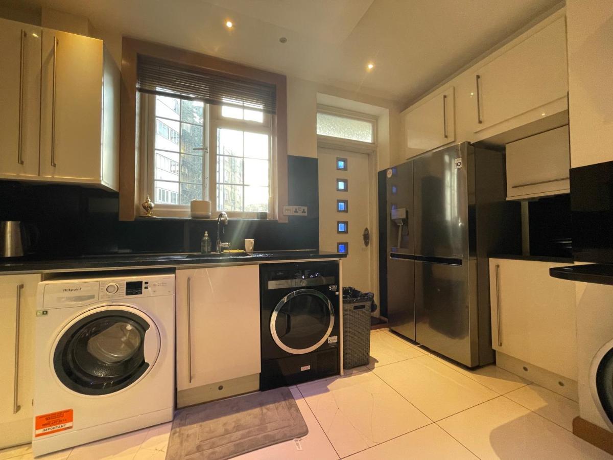 Spacious 3Br Flat With Ac 3 Ensuite Bidets Near Selfridges And Hyde Park Apartment London