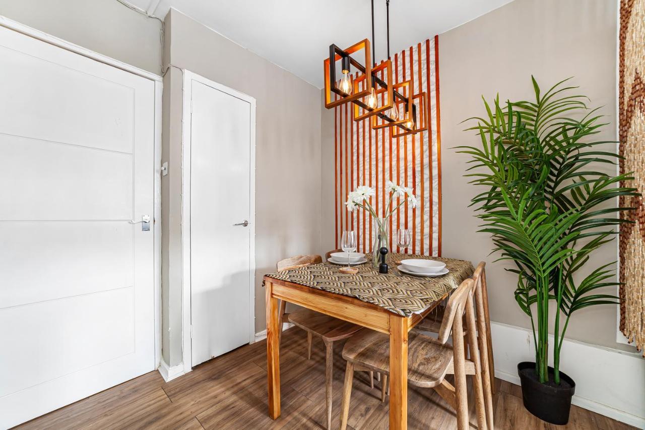 1bed W/ Hot Tub & Garden London