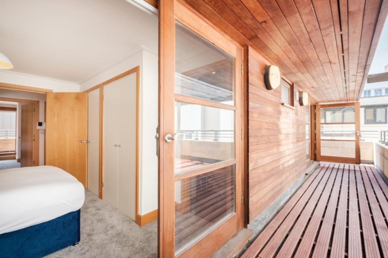 Holborn Penthouse * London
