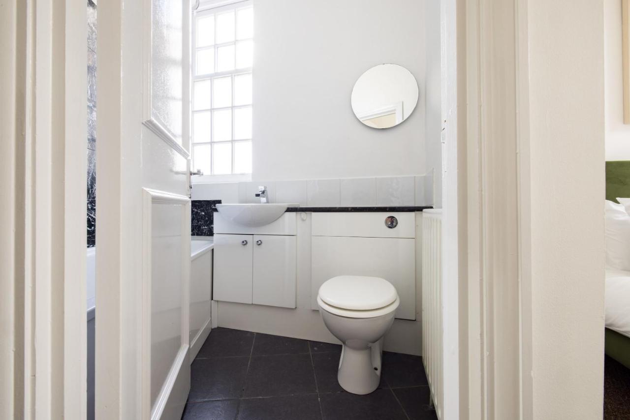 Spacious With Office & Rear Terrace * London