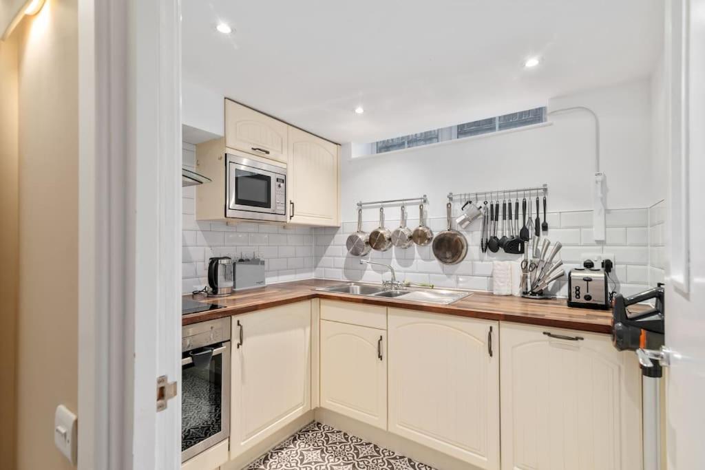 Guestready - Beige Barley Near Museum * London
