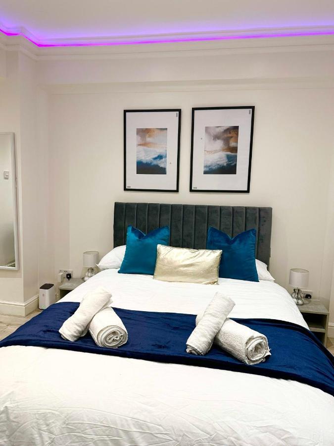 Charm - Stylish In Kensington London