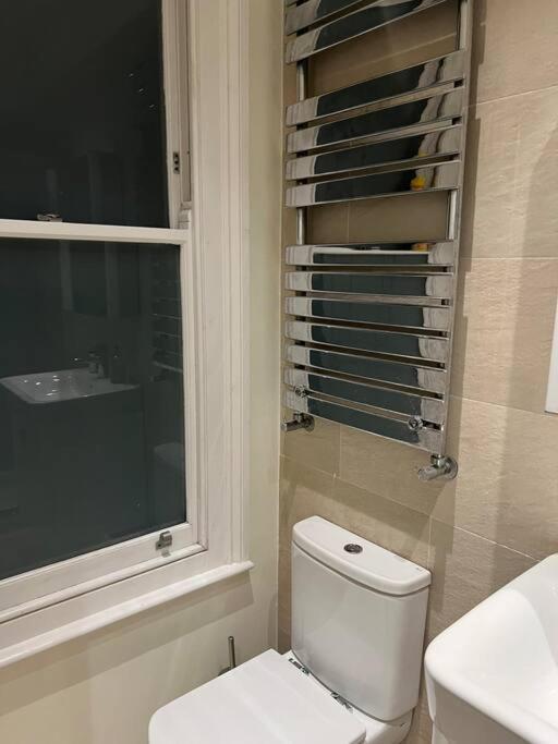 Feriehus Four Bedroom Modern Victorian Wandsworth House London