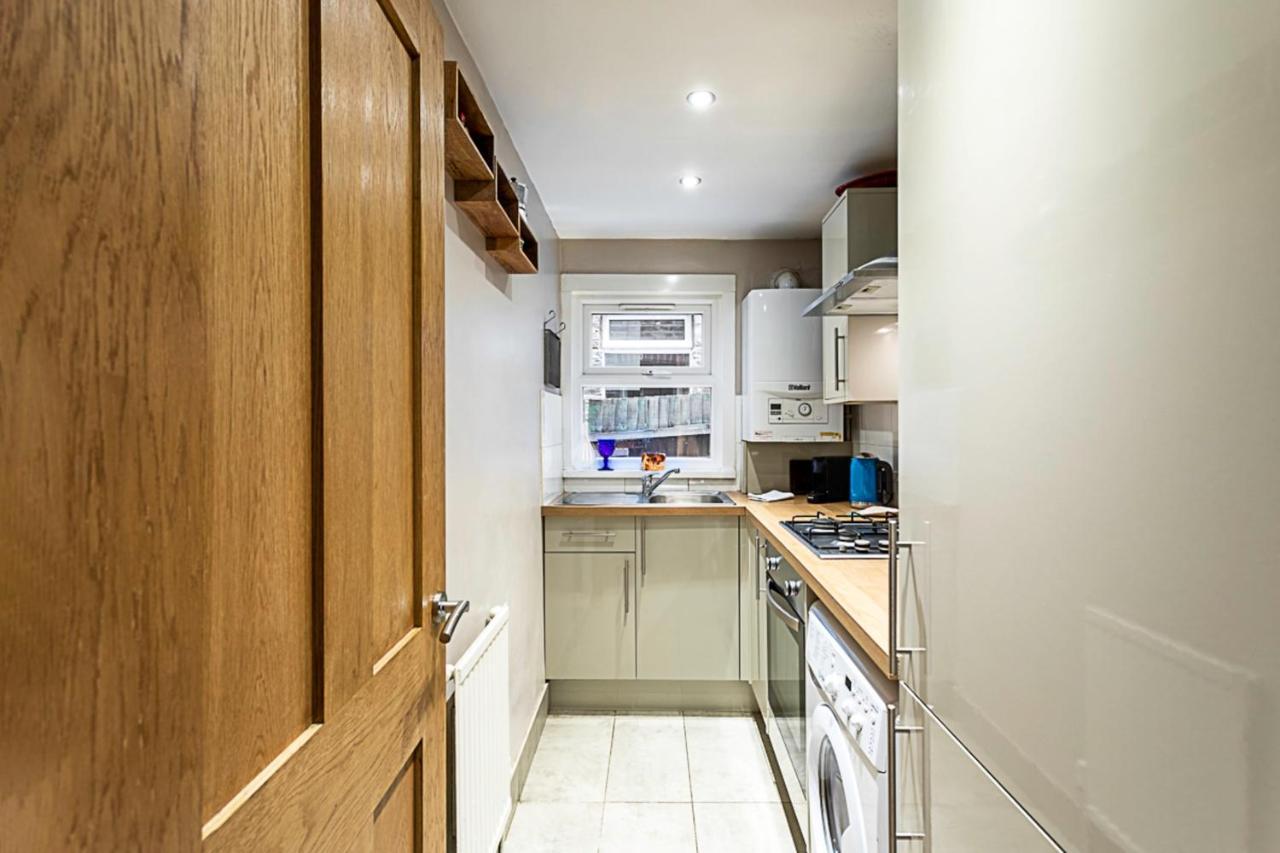 Charming Acton Dollhouse * London