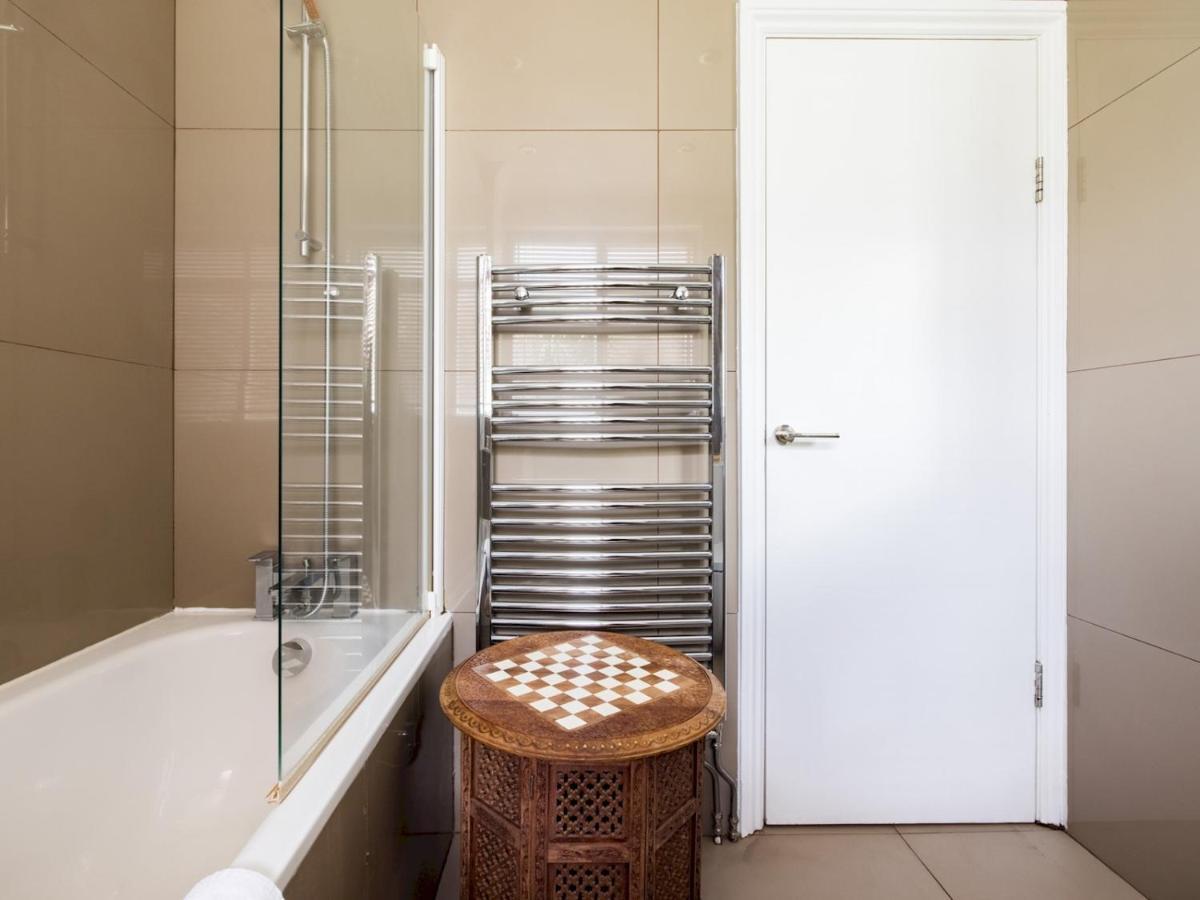 Cosy 1 Bedroom Flat Centrally Located In Chelsea Apartment *