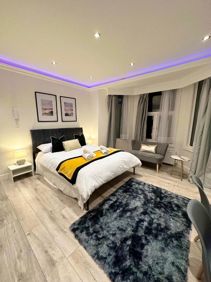 Apartment In Kensington