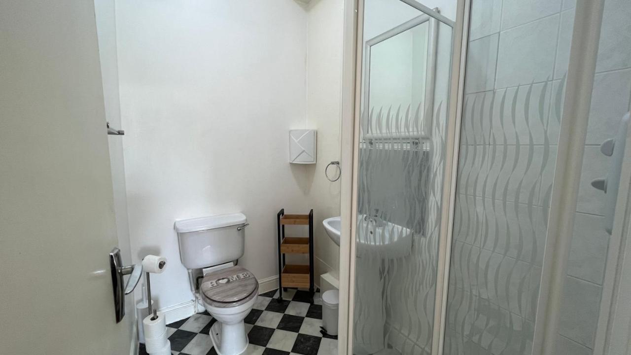 Comfy - Finchley Road * Londen