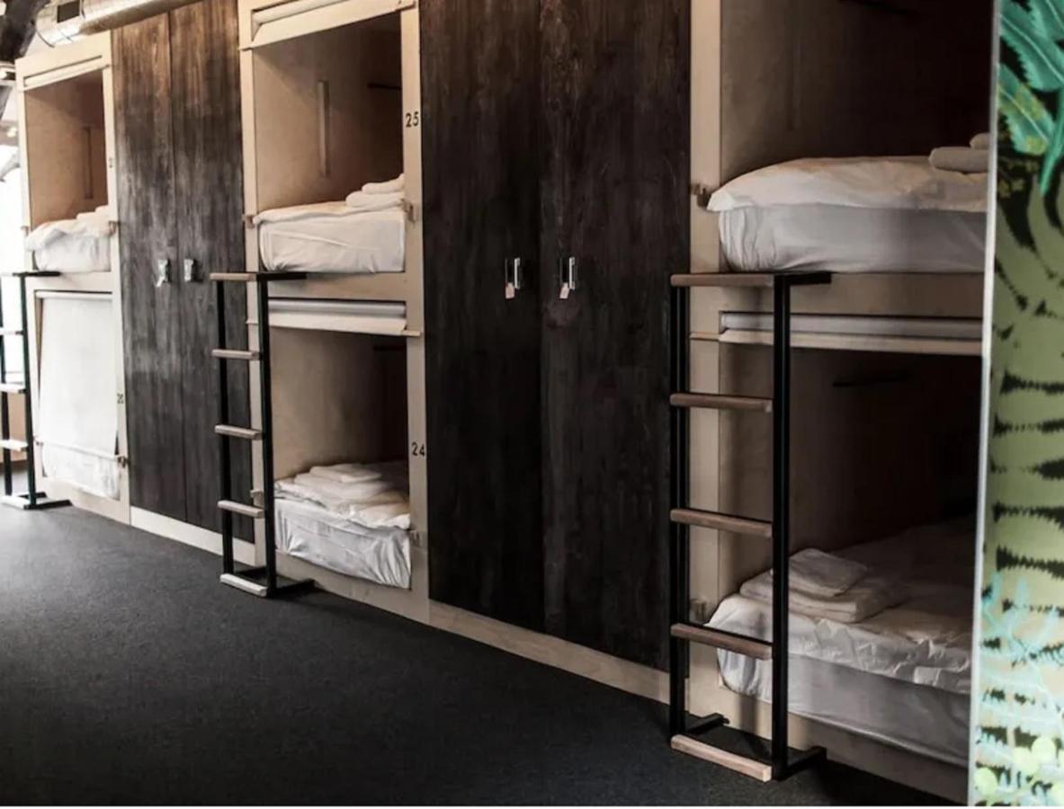 Hostel The Palace London
