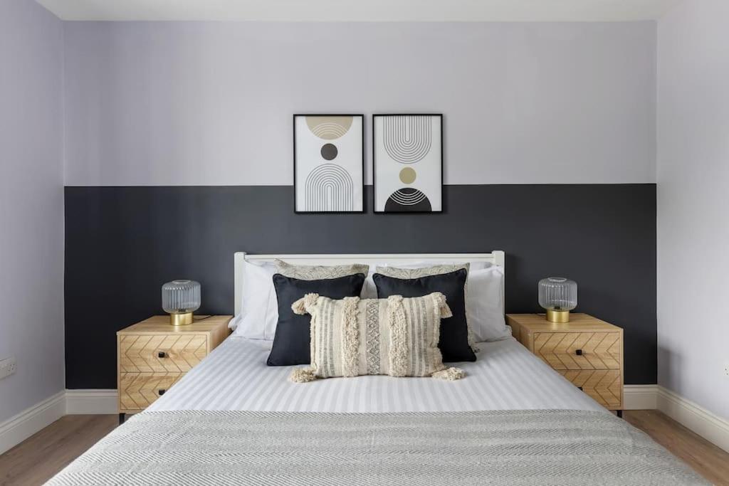 Stylish & Spacious 3 Bed With Fast Wifi, Close To Tube & Wembly Apartamento *