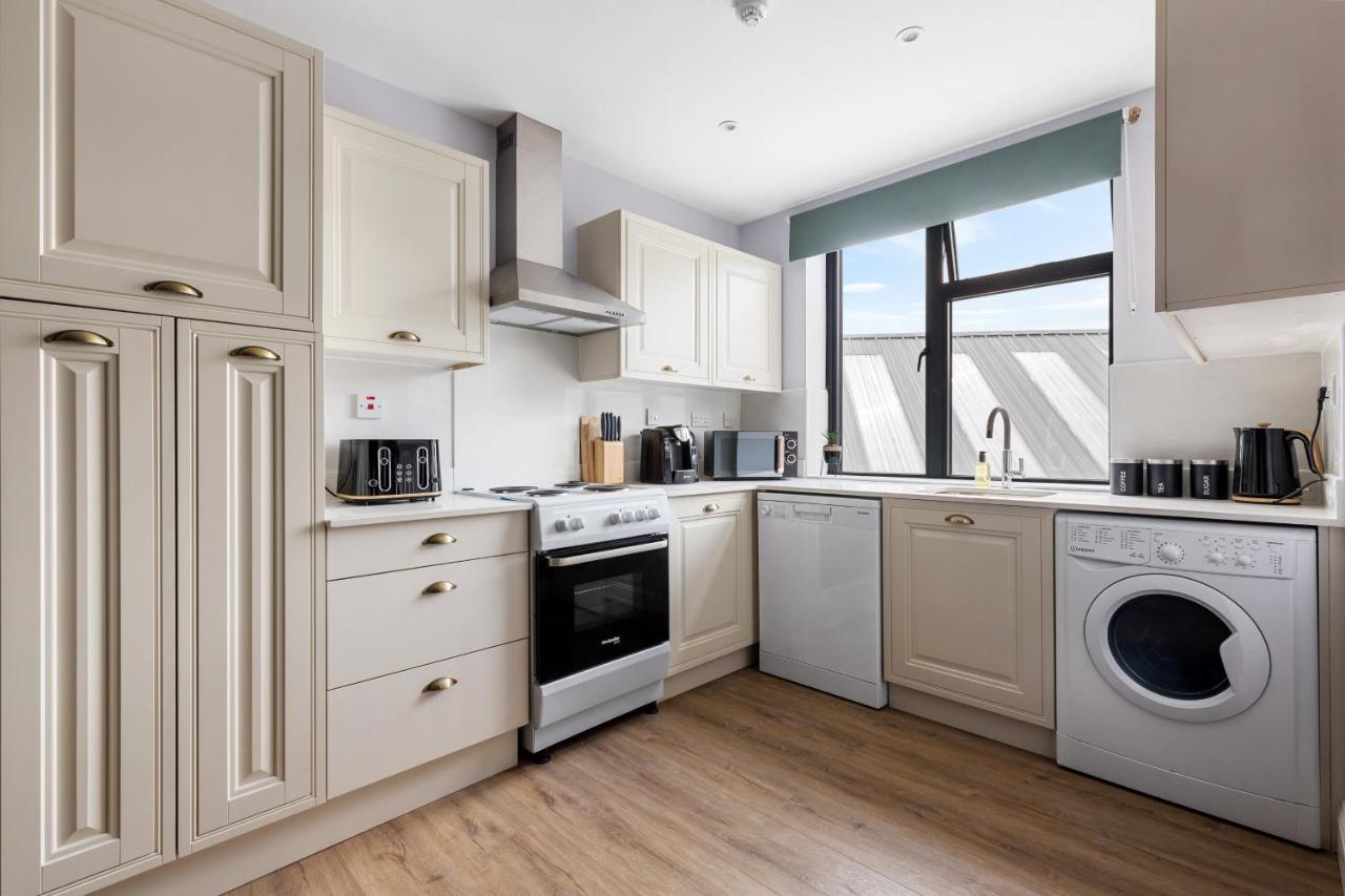 Apartamento Stylish & Spacious 3 Bed With Fast Wifi, Close To Tube & Wembly Londres