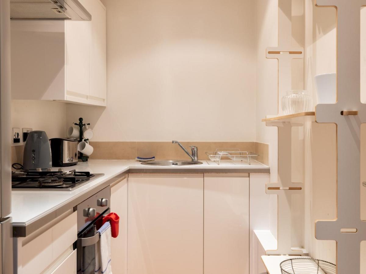 Cosy 1 Bedroom Flat Centrally Located In Chelsea Apartment
