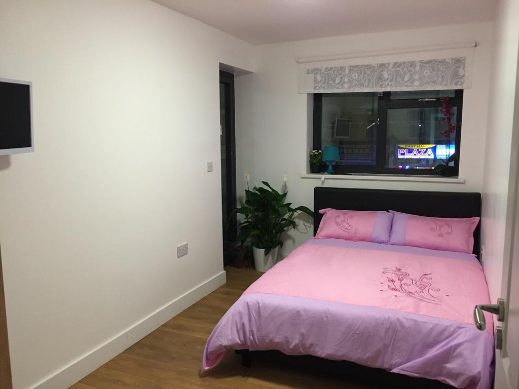 The Luxury Hotel London