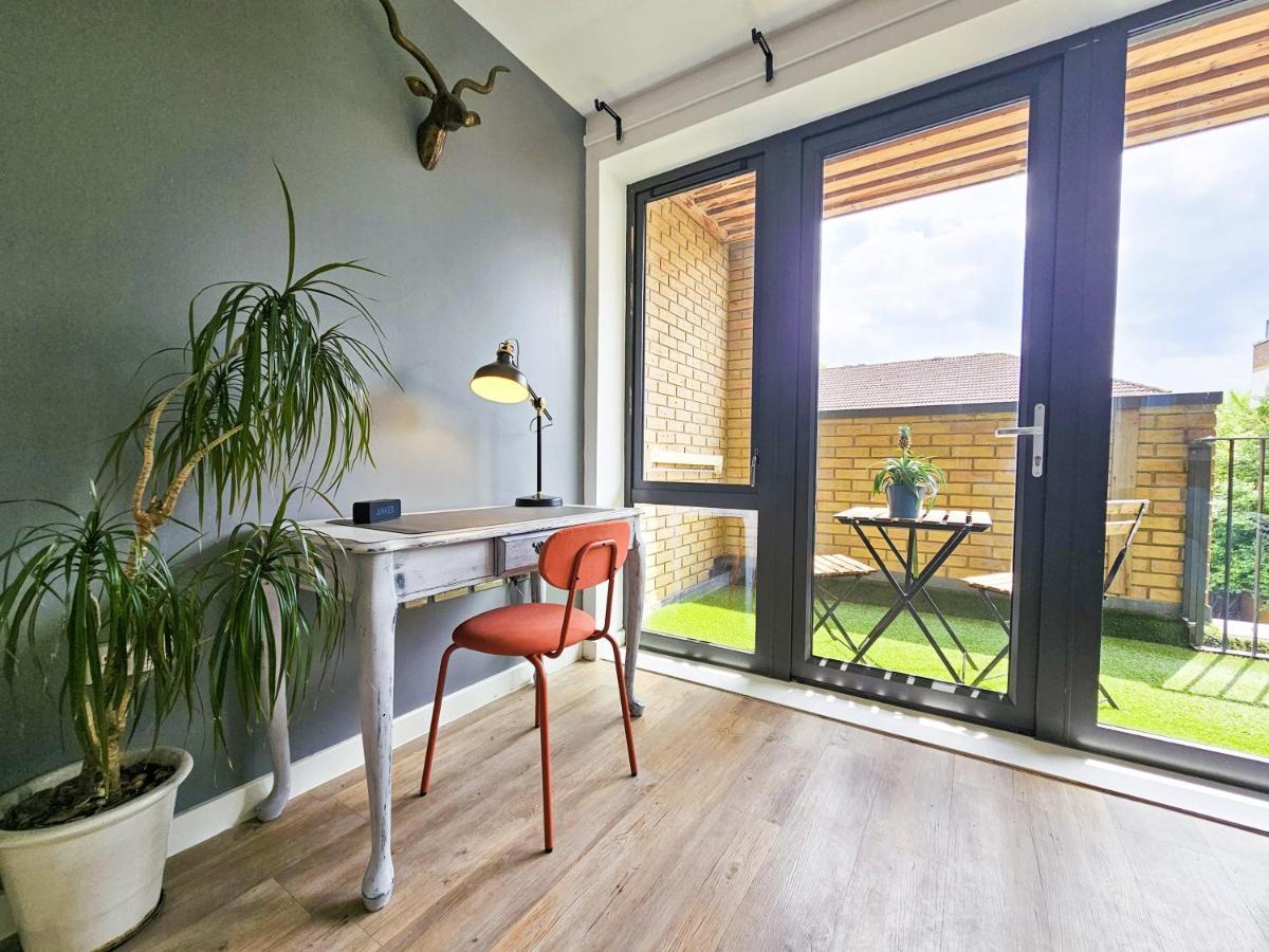Apartment Centrally Located Spacious Flat Near Canary Wharf London