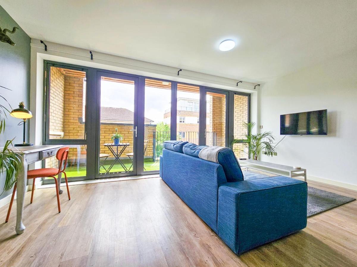 Apartment Centrally Located Spacious Flat Near Canary Wharf London