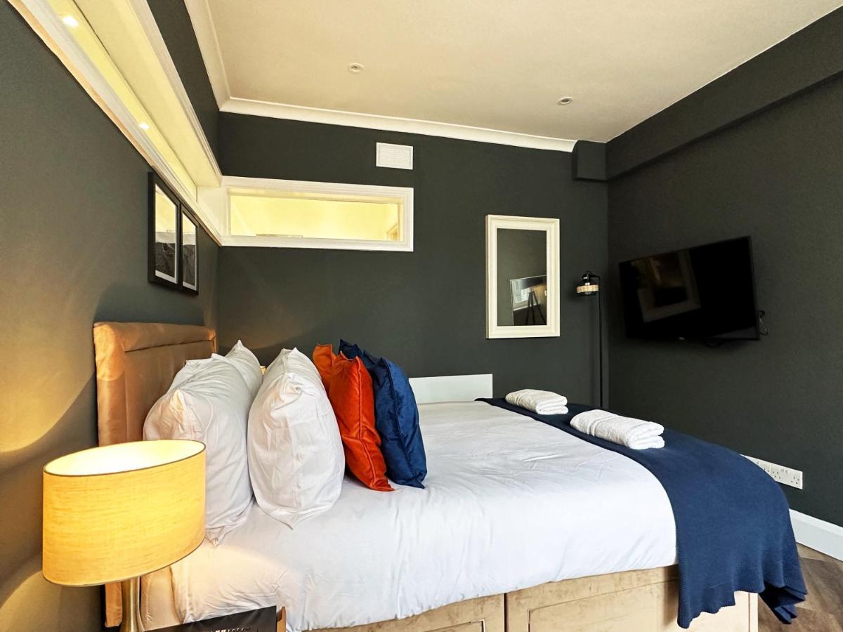 Liam Place Near Hyde Park - 1 Double Bed, 1 Sofa Bed, Spacious Apartment, Private Entrance Londres