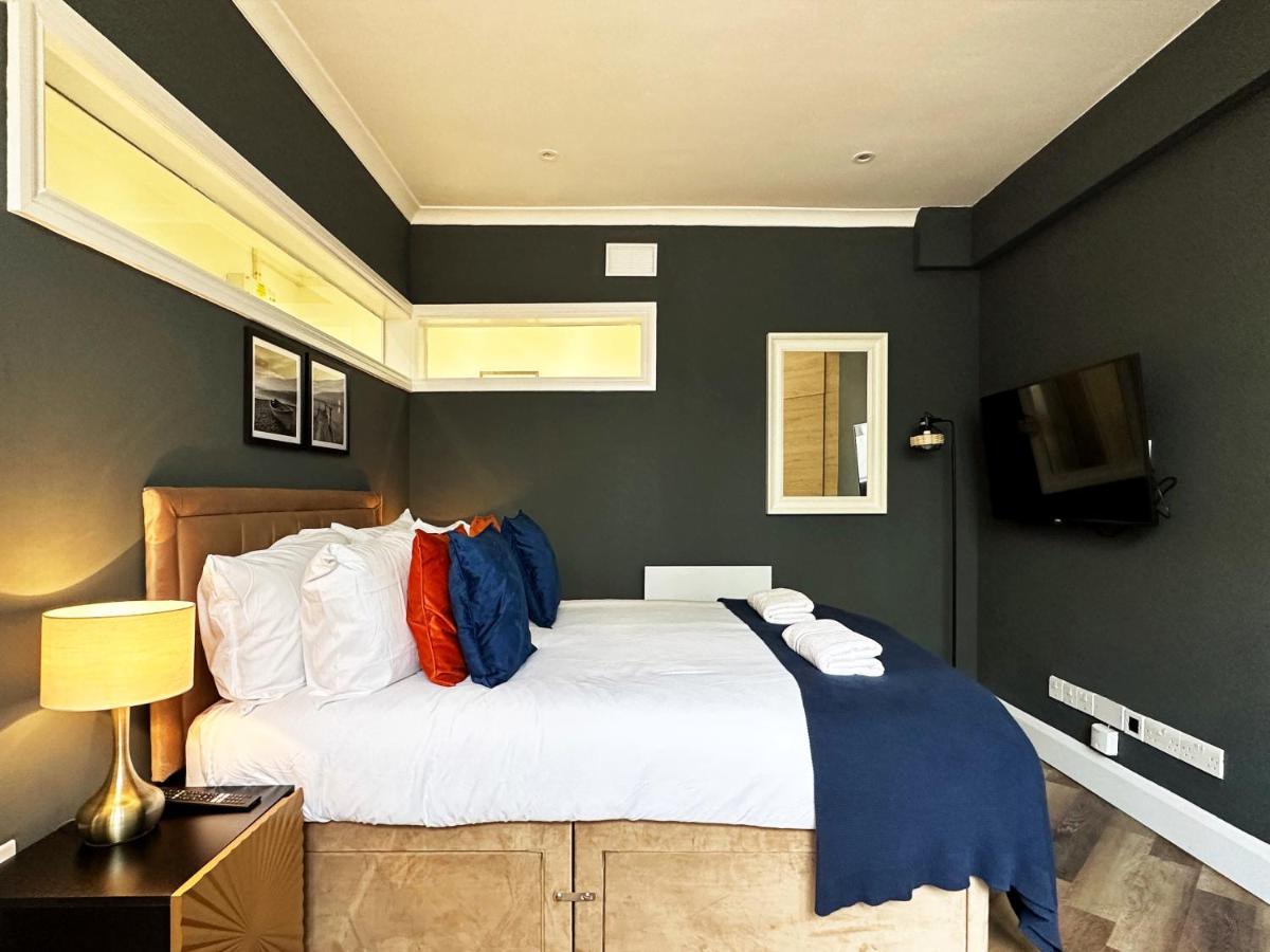 Liam Place Near Hyde Park - 1 Double Bed, 1 Sofa Bed, Spacious Apartment, Private Entrance * Londres
