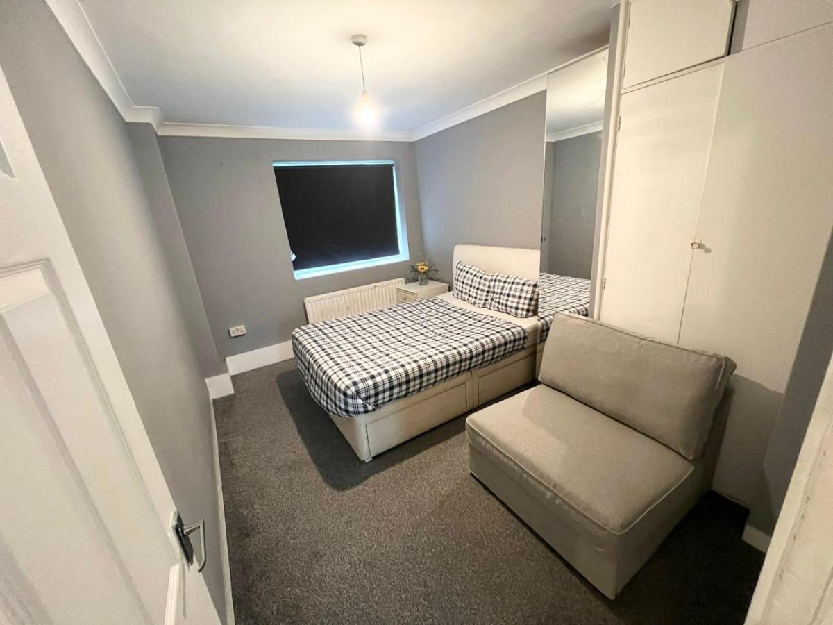 Aprt 10mins Walk From The Shard! Apartment