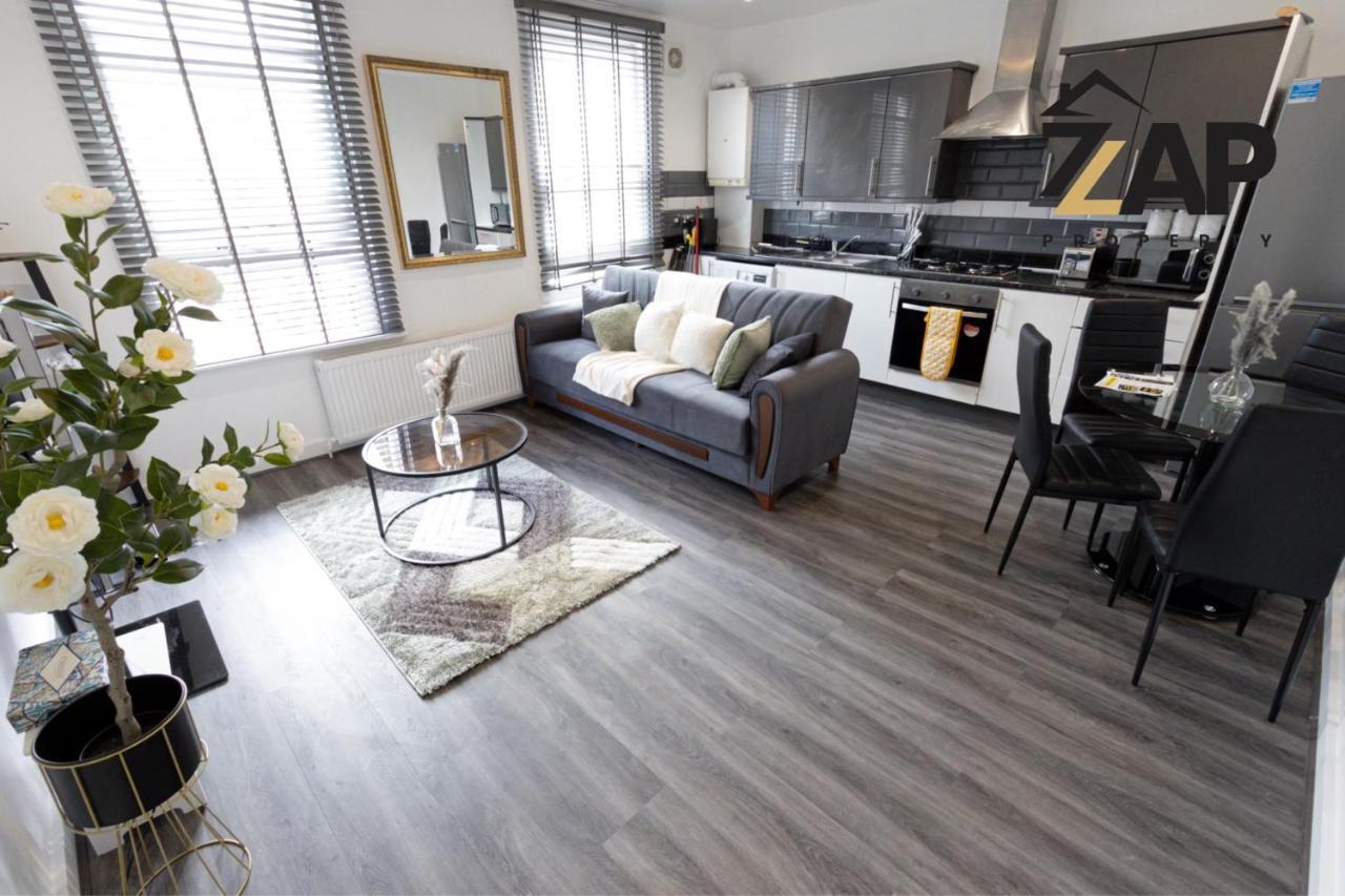 The Light House Apartment *