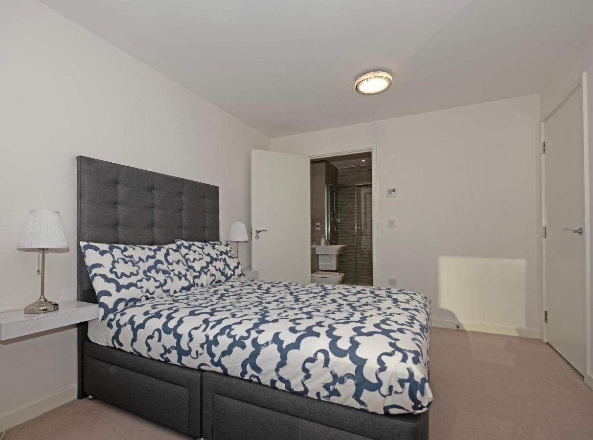 Kew Bridge Penthouse * London